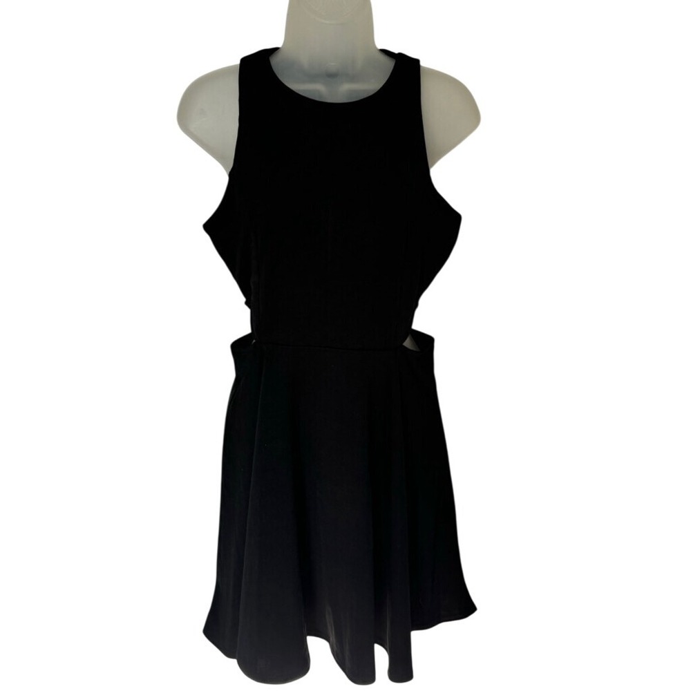 NWT Belongsci Black Mini Cut‎ Out Dress Size Medium